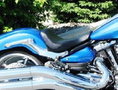 Yamaha Raider Potato Chip Style Seat on bike